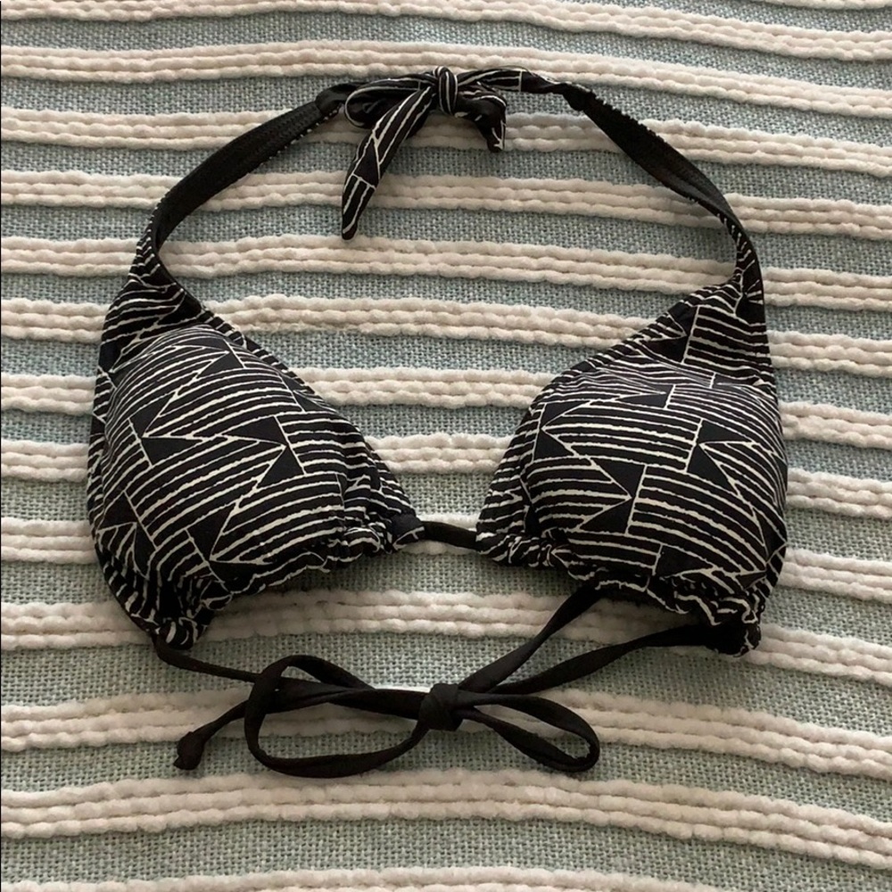 NWOT Billabong reversible halter top